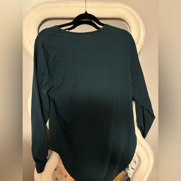 Old Navy Long Sleeve Bodysuit NWT - Picture 2 of 3